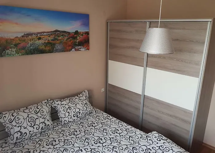 Victorio Lux * 圣弗拉斯